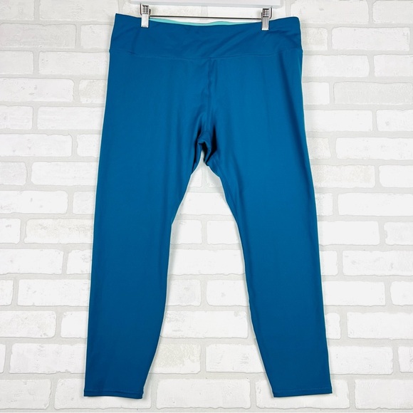 Vibrant Teal Size XXL Corsair Cropped Leggings Capris Teal with inside pocket - Picture 1 of 8